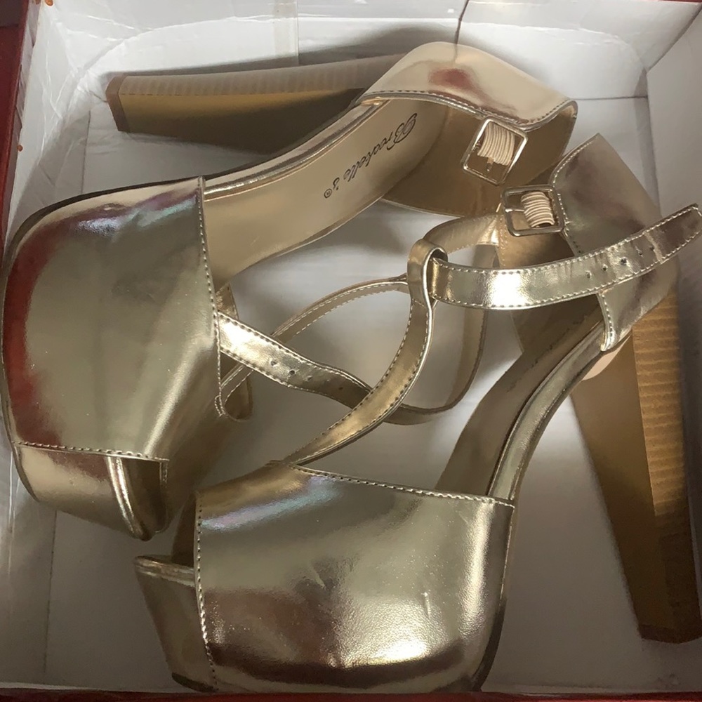 Brand new heels 7.5 and 8 different colors